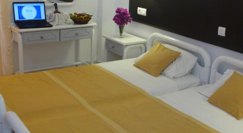 Blue Nest Hotel Тигаки Экстерьер фото