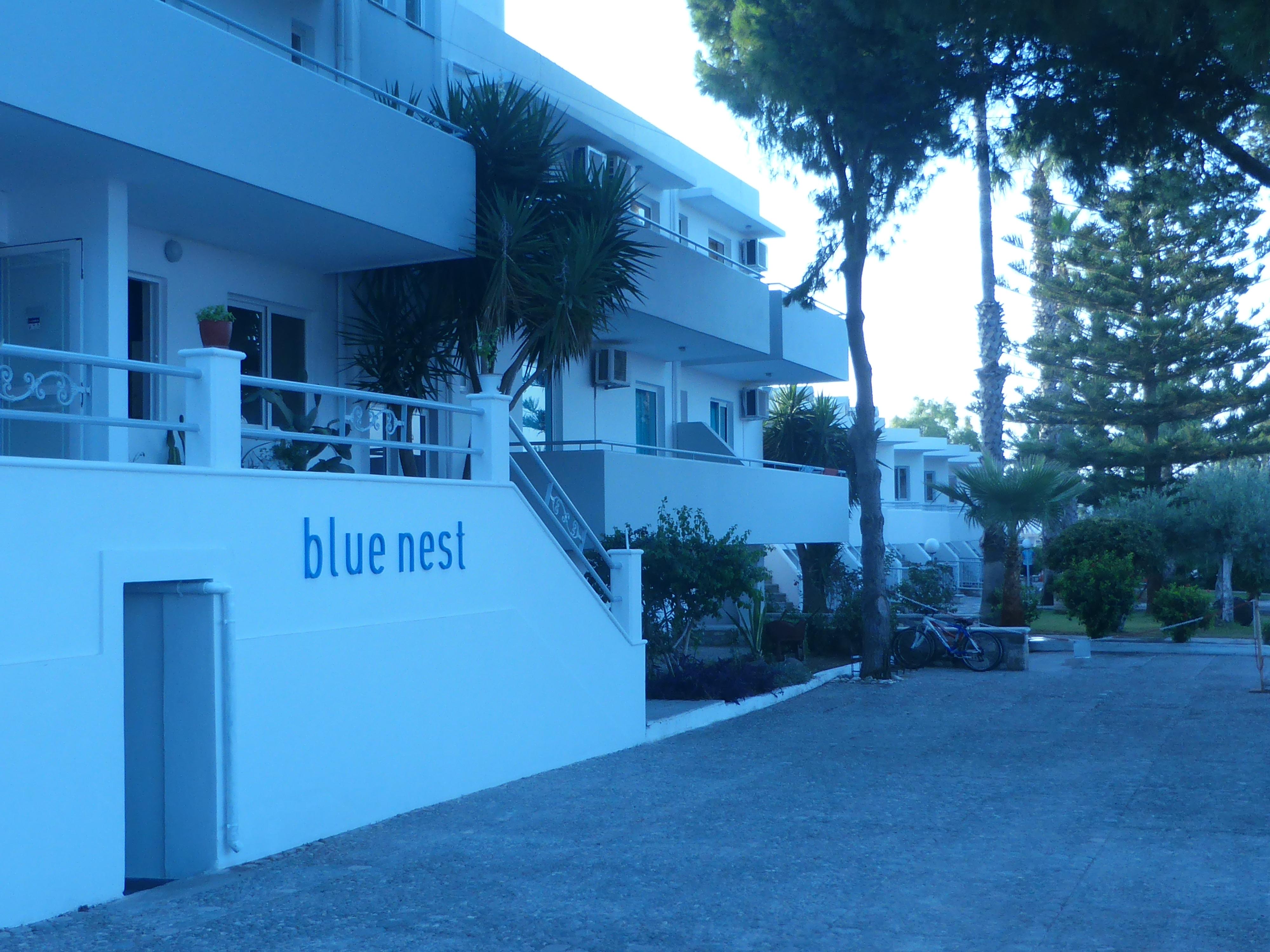 Blue Nest Hotel Тигаки Экстерьер фото
